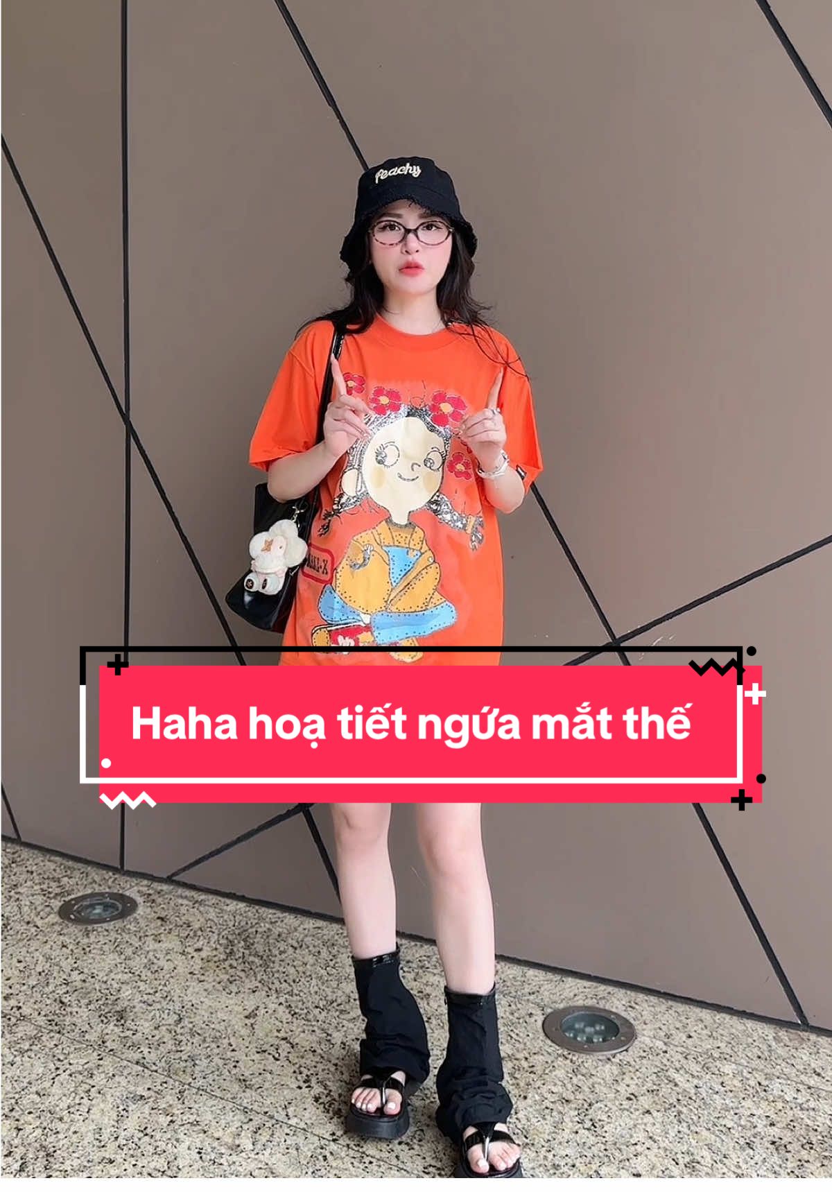 Hâhha nhìn cái hoạ tiết con bé kia ghét vãiiiu 😂