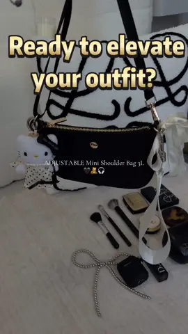 This adjustable mini bag? She's the one.🛍#shoulderbag #shoulder #cute #bag #bags #whatsinmybag #purse #cute #stylish #ootdinspo #outfitinspo #tiktokshoprestock #tiktokshopmothersday #fyp #newarrivals 