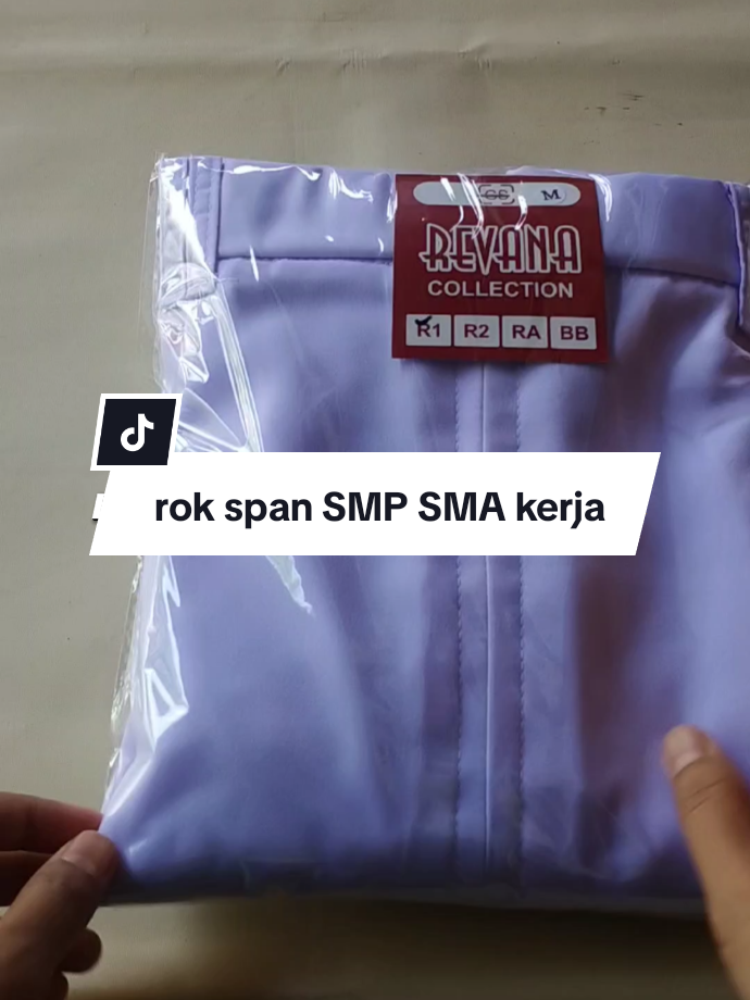 rok span belah satu depan material high twist halus lembut. Untuk sekolah maupun kerja  #rokspan #seragamsekolah #roksekolah #roksmp #roksma #roksmpsma #rokspanbelahdepan #spanbelahdepan 