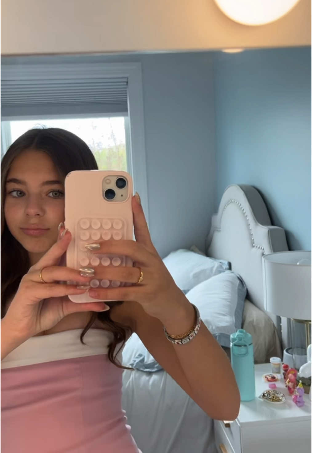 Hi