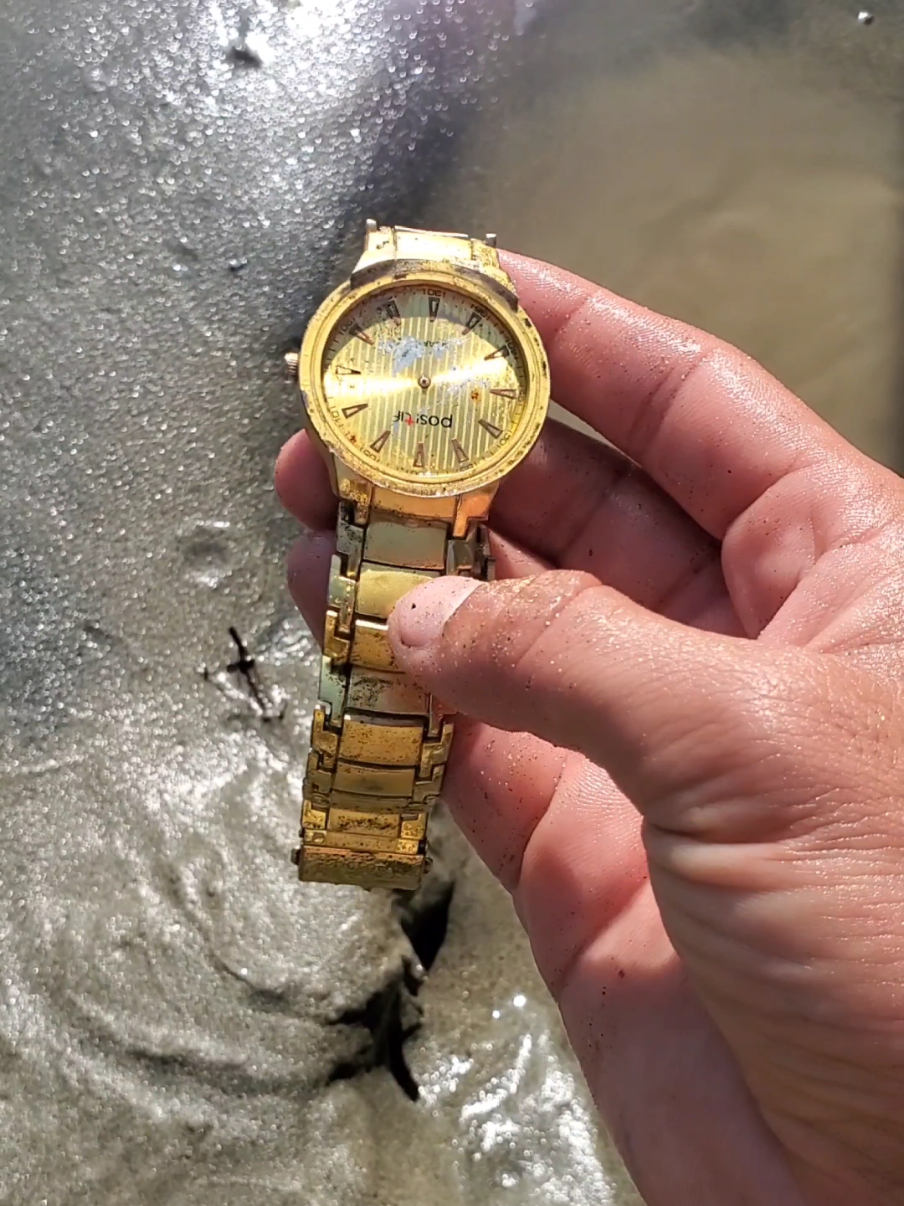 today good founding 🤩#rock #gems #gemstone #viralvideos #crystals 