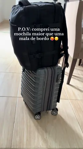🔥😅 As companhias aéreas piram HAHAHAHA  Tem vídeo aqui no perfil mostrando TODOS os compartimentos dessa mochila 😍 . . #mochila #viagem #mochiladeviagem #romanticcrown #dicas 
