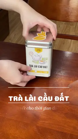 🫖Trà lài Cầu Đất được ướp từ hoa lài tươi và trà xanh Cầu Đất nguyên chất, mang đến hương thơm dịu nhẹ, vị ngọt hậu đặc trưng, hoàn toàn không hương liệu, an toàn cho sức khỏe, thích hợp để thư giãn, giải nhiệt và thưởng thức mỗi ngày. Nếu bạn đang tìm một loại trà vừa ngon vừa sạch, dễ uống mà vẫn đậm chất truyền thống thì đây chính là lựa chọn không thể bỏ qua. Đặt mua ngay hôm nay để cảm nhận hương vị thật của hoa lài – và hiểu vì sao ai thử rồi cũng quay lại mua lần nữa⭐️⭐️⭐️⭐️⭐️  #nongvidalat #vicaudat #dacsandalat #tracaudat #tralaicaudat #viral #backtothebeginning 