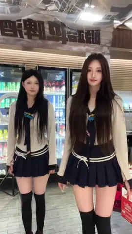 #ngamgaixinh #nguoimau #douyin #girls #model #xuhuong #dance #hotgirl #hìnhđẹp