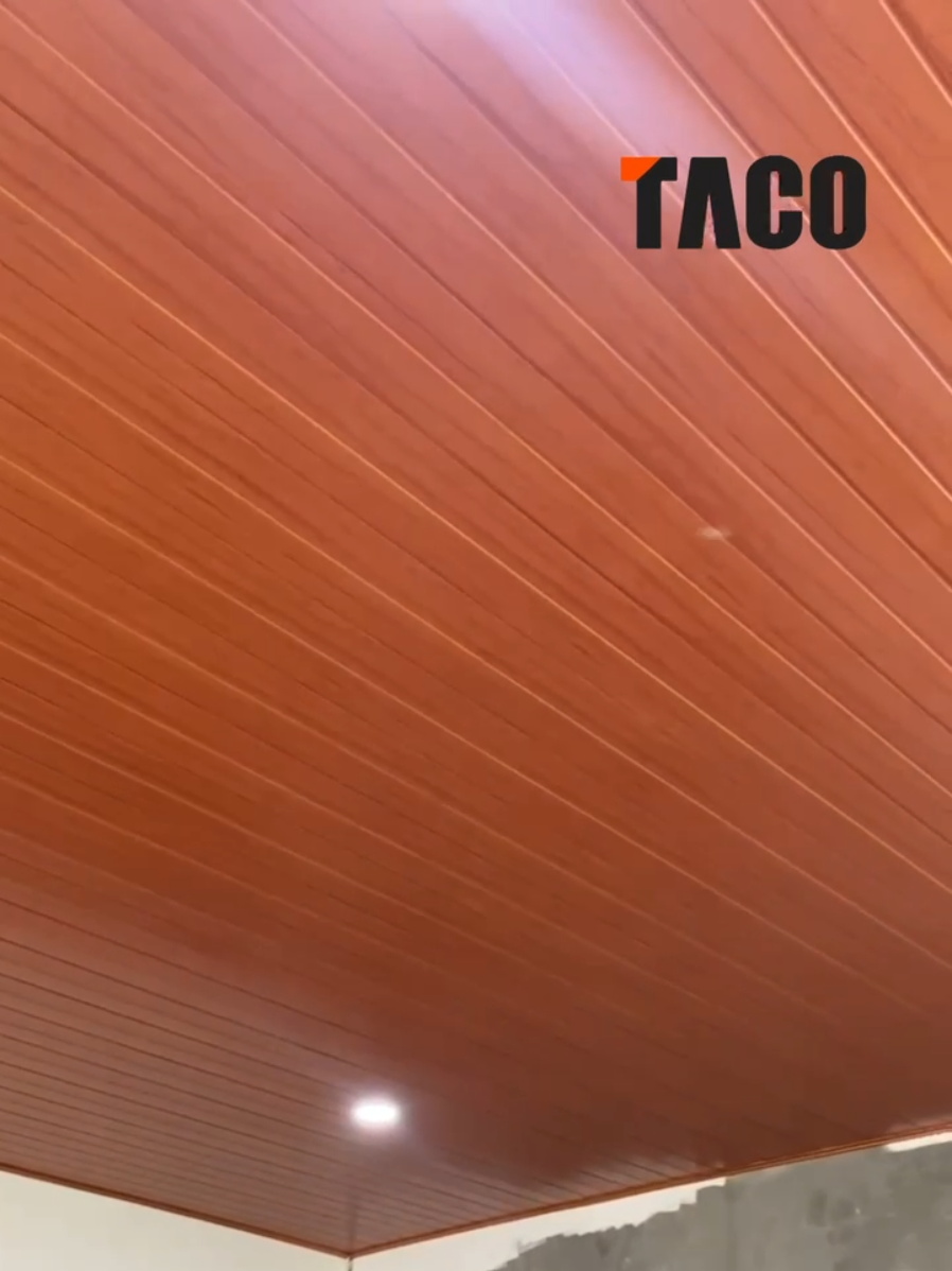 Kalau mau plafon yang beda level, pilih Plafon TACO di PVCINDO! Bahan kuat, pilihan motif lengkap, hasil super rapi! Buktikan sendiri hasilnya! #PVCINDO #PlafonTaco #PlafonPVC #RumahKeren #RenovasiRumah #PlafonBanyuwangi #HomeInspiration #TacoPlafon #DesainInterior #PlafonAntiBosan