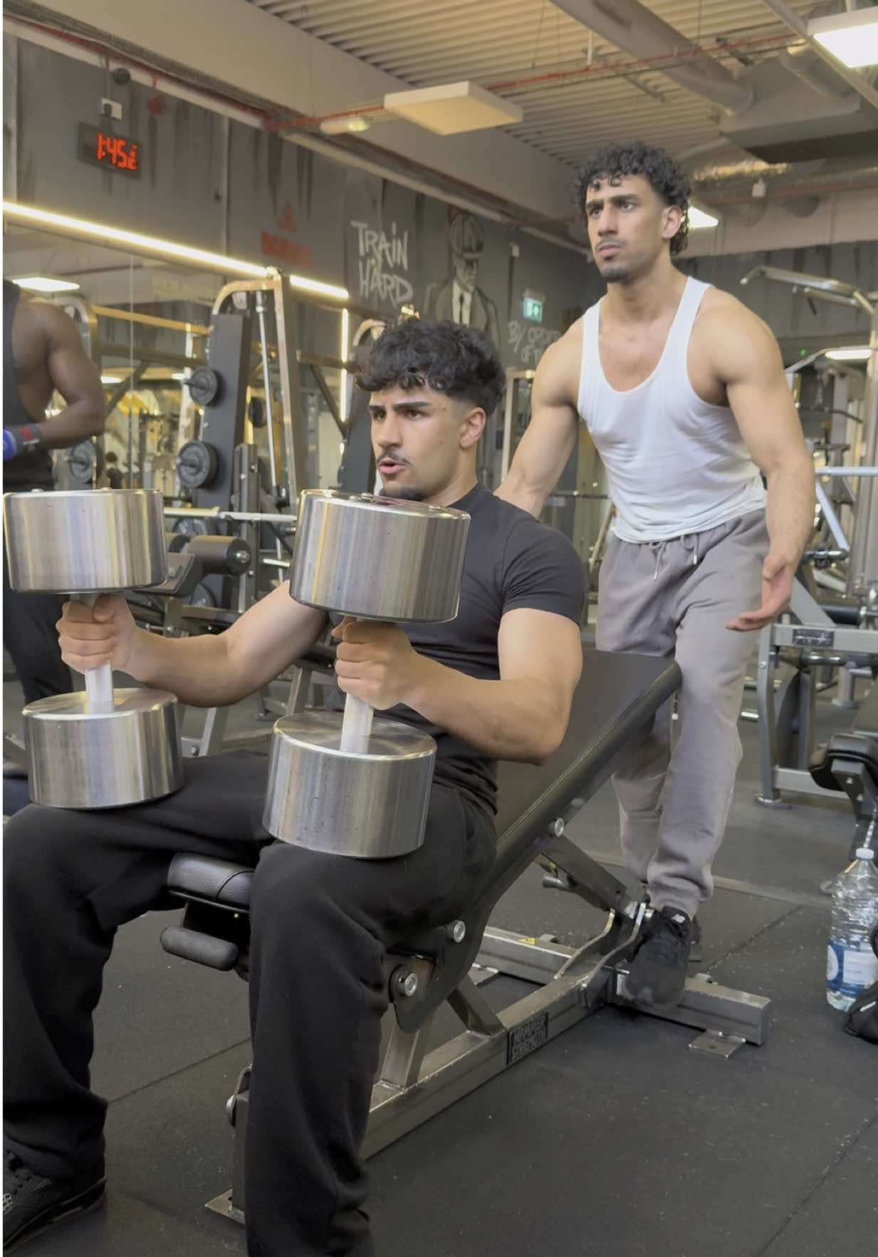 Feeling the 60kg Dumbells with @abbz  #fyp #motivation #gym 