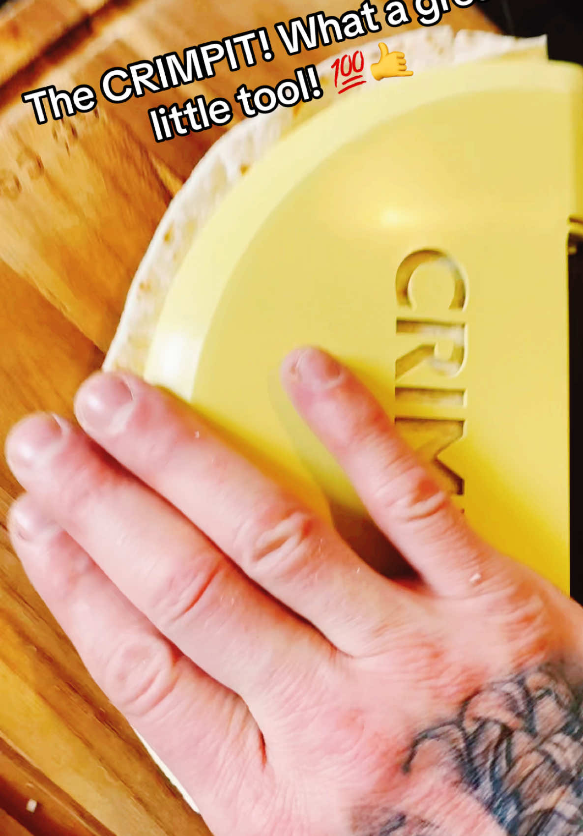 About time I got round to trying this!! Another great invention that’ll I’ll be using on the daily! 💯 #fyp #foryoupagе #foryoupageofficial #crimpit #wrap #toasted #easy #practical #stuffed #pasty #microwave #fried #airfryer #sealed #filling #ham #cheese #beans #smart #invention #clever #tiktokshop 