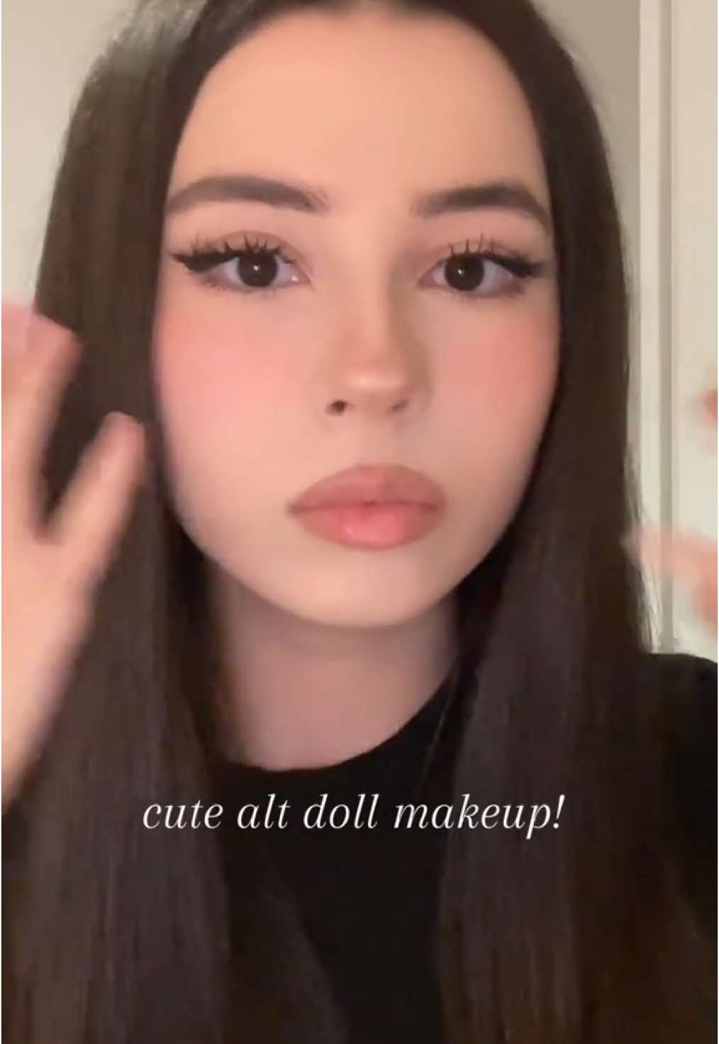 makeup tut for my fake piercing era! 🤭 -Flower knows butterfly cloud collar contour palette 02 tawny tea  -FLORTTE I am super beauty 01 lipliner  -Huda beauty liquid filter blush : cotton candy  -Maybelline Sky high Mascara : cosmic black  -Cateye lashes cut in half