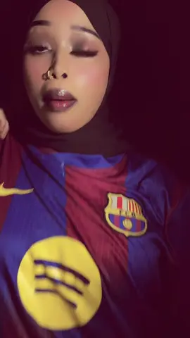 Cawa hadi Barcelona laga badiyo madaxa iska xiraa 😂💪🏽#@Somalitiktok @Somali tiktok @somali tiktokers 