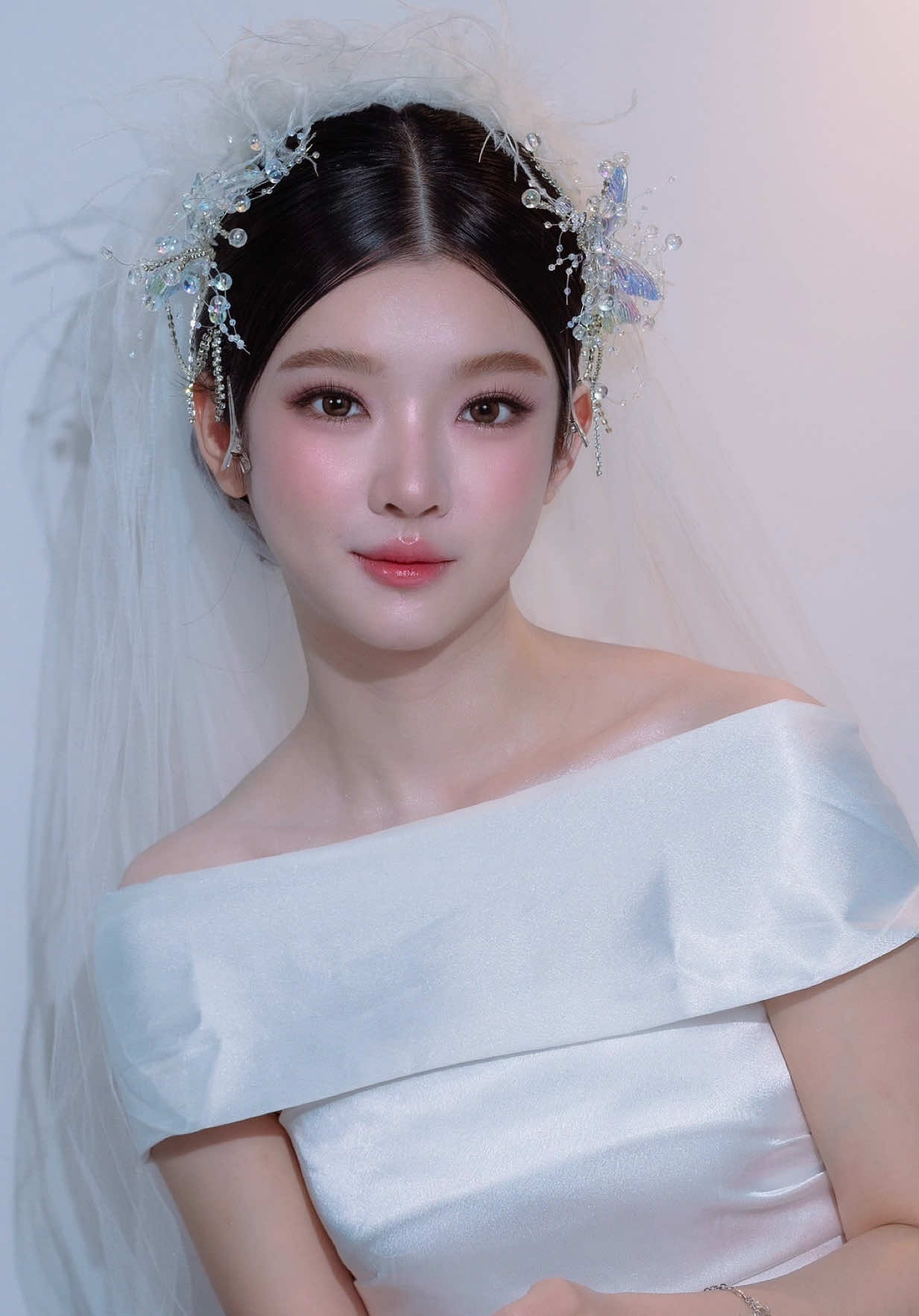 hasil dari camera nya 🥹 how?🍊 #smiledaychallenge #makeup #weddingmakeup