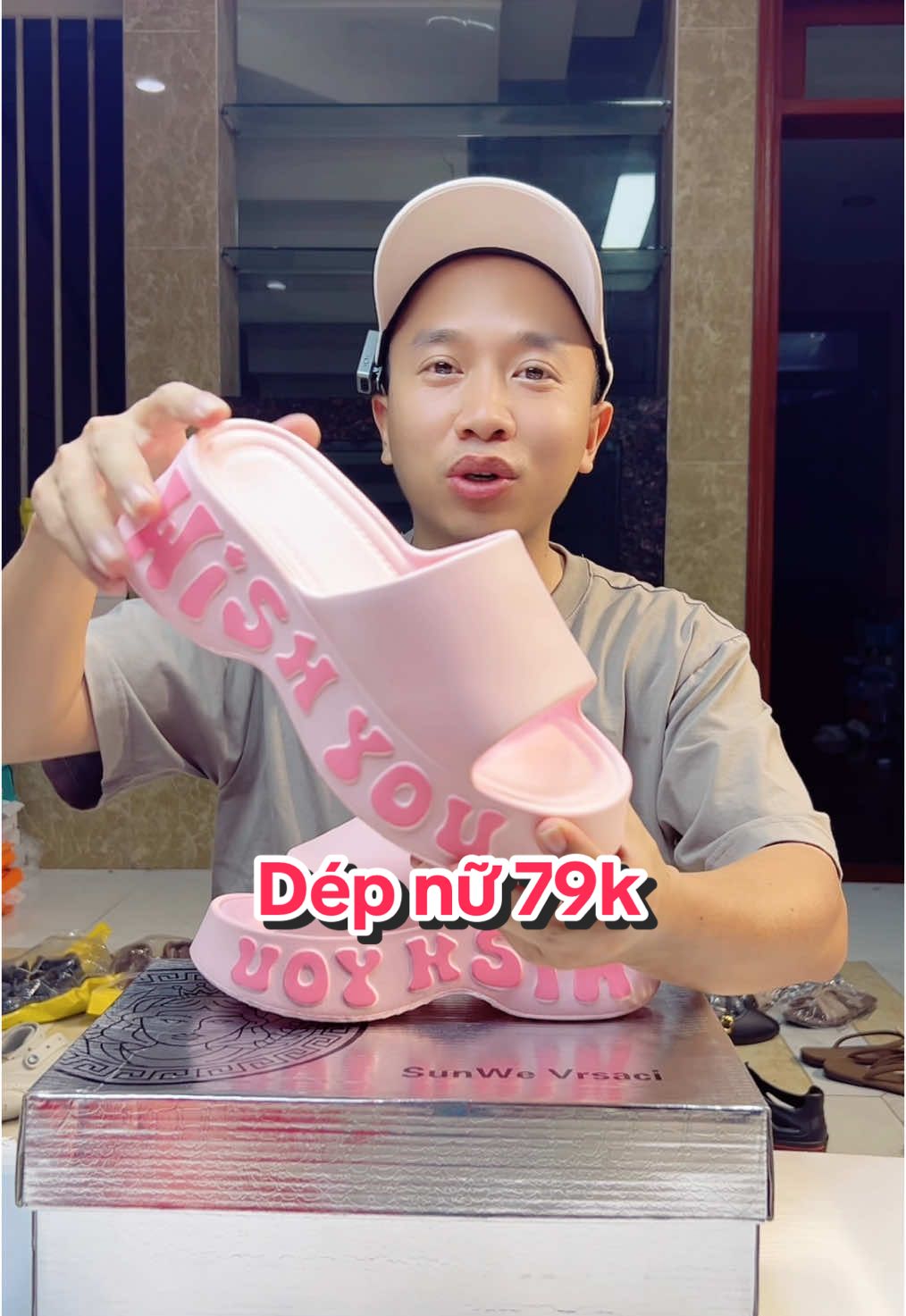 B nào là fan của màu hồng đâu ạ #manhgiay #manhbangiay #depnu #depquaingang 