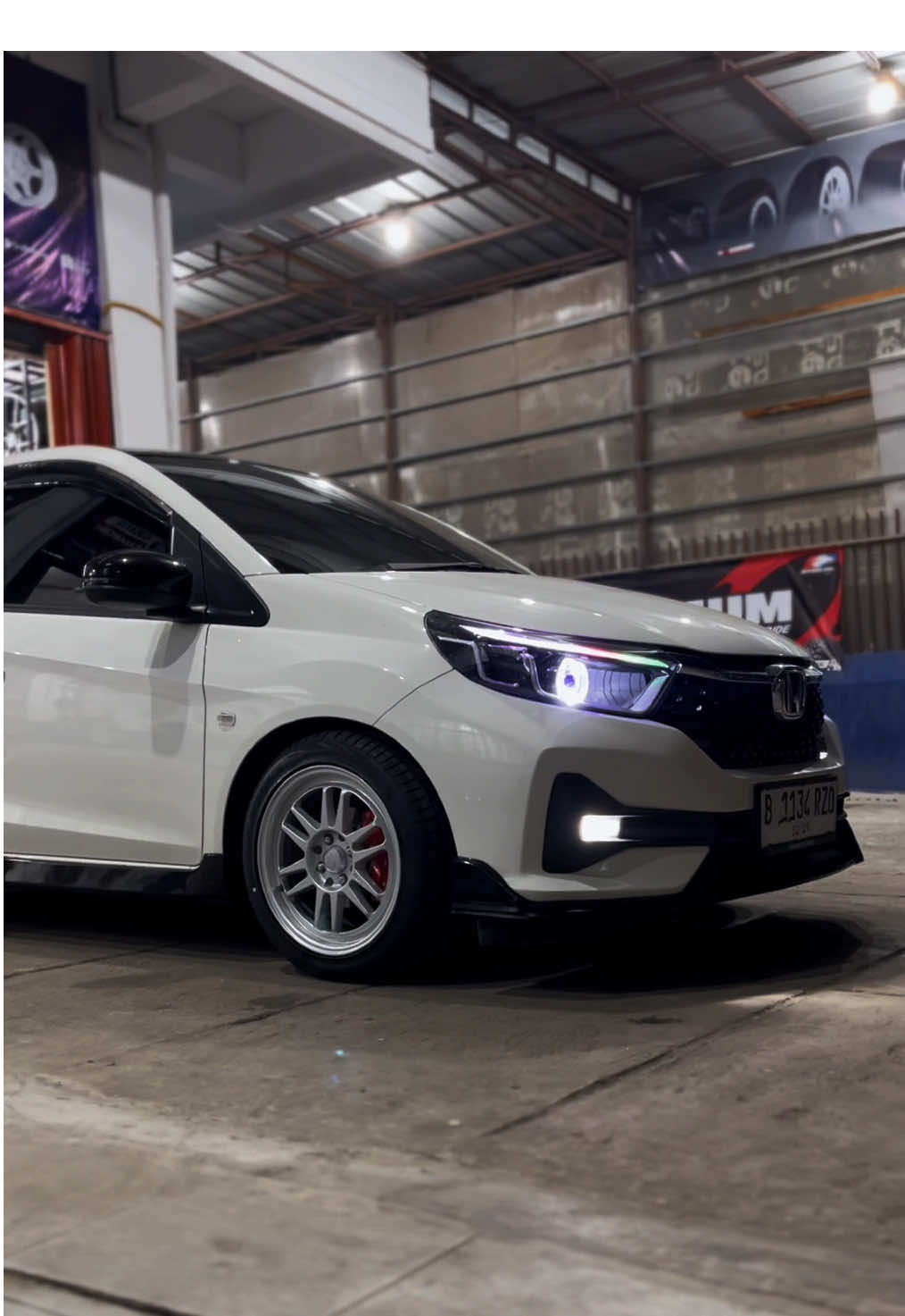 Rekomendasi velg yang cocok buat Honda Brio kesayangan kalian nih guys #hsrwheel #velgbrio #briomodifikasi #hondabrio #modifikasibrio #brioche #brio 