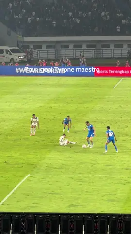 Bener - bener maestro ini pemain 🥶 #persibbandung #tyrone 