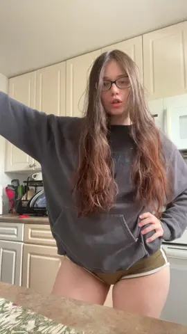Just washed my hair so it’s frizzy