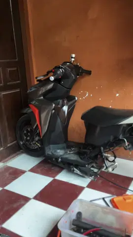 #slowly #varionew #vario150 #varionistyindonesia #TikTokAwardsID #variomodifikasi #vario #vario150modifikasi #boreup 