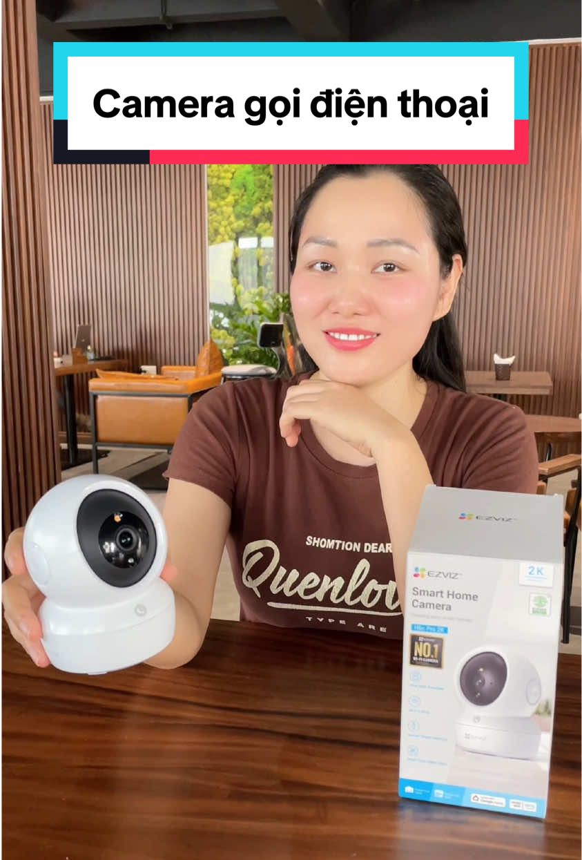 Trả lời @Huệ Tinh Tế Camera H6C Pro có nút gọi khẩn cấp thay thế điện thoại, chỉ 1 chạm là đổ chuông #camerawifi #cameraezviz #cameragiadinh #cameratrongnha #cameraxoay360do #hoanuytin #cameragoidienthoai #giadungthongminh 