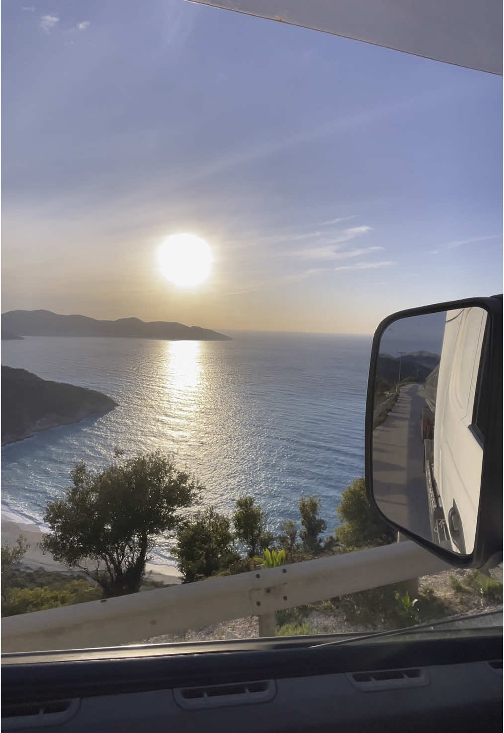 #kefaloniagreece #truck #scaniav8 #myrtosbeach #myrtoskefalonia 