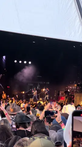 i will never be over this. ever. #stagecoach #stagecoach2025 #mumfordandsons 