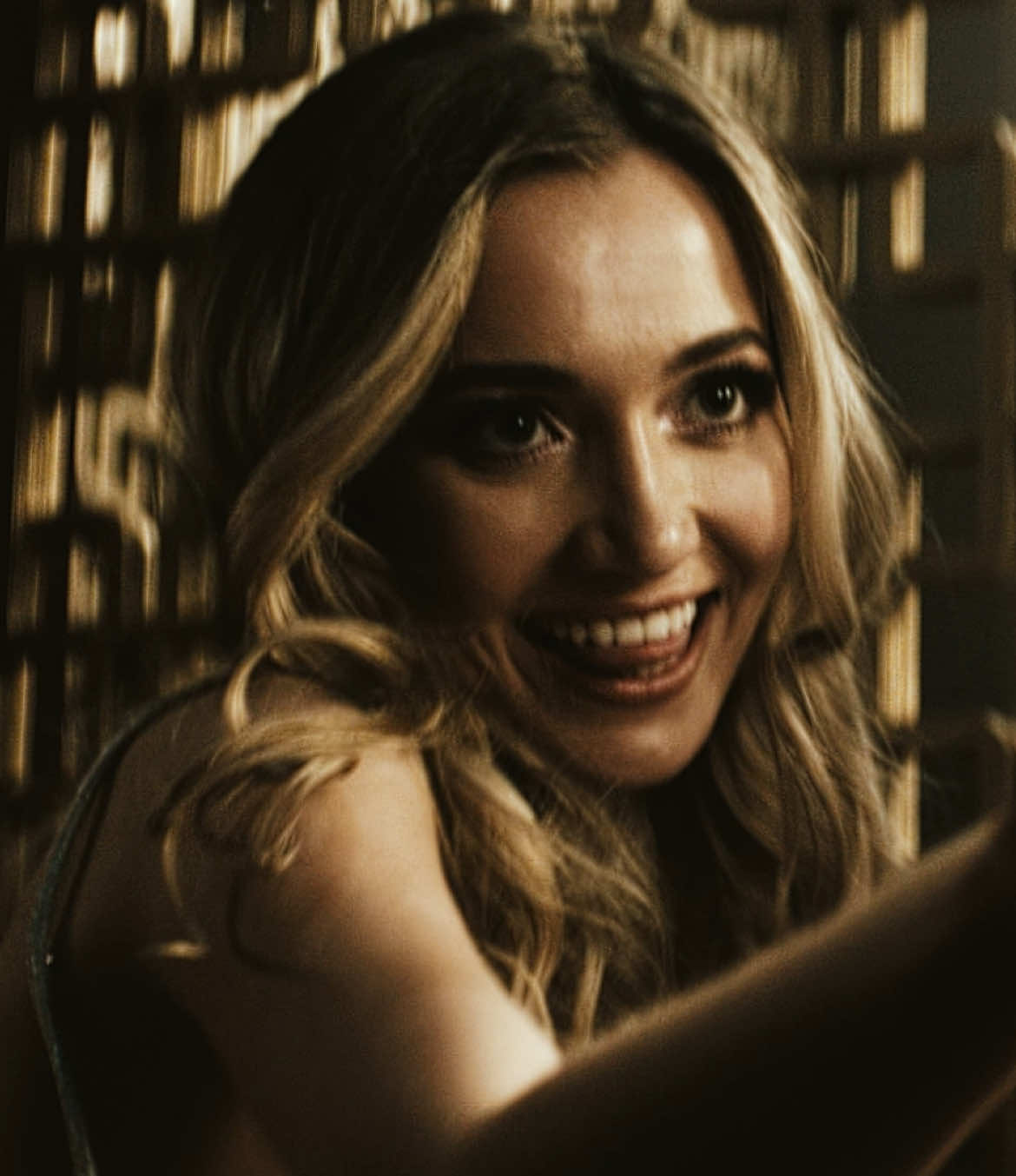 darlings!! #you #youseason5 #youfinale #finale #younetflix #netflixseries #ae #aftereffects #aestheticedits #edit #ladyphoebe #phoebe #youedit 