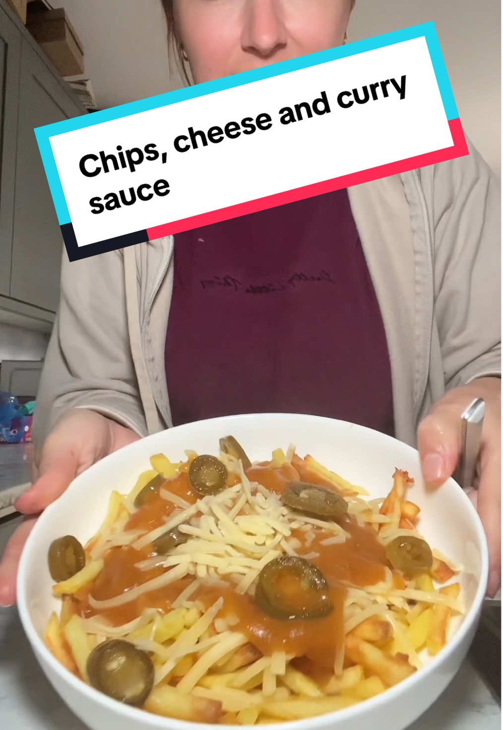 Absolutely love chips, cheese, and curry sauce!! #ChipsAndCheese #CurrySauce #PlayWithMe #Dinner #DinnerIdeas #Food #FoodLover #FoodTok  #Eat #Eating #EatWithMe 