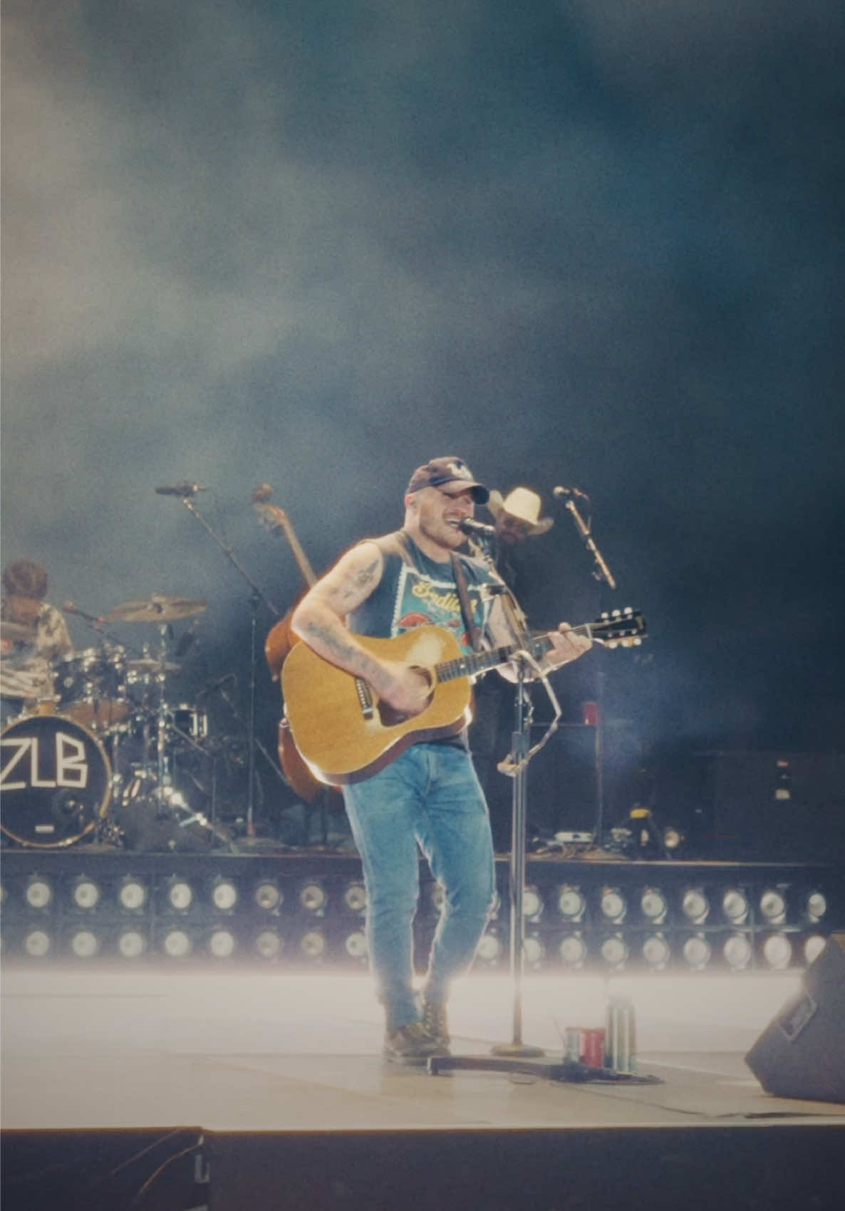 Doesn’t take a betting man to know that was an all-timer #zachbryan #stagecoach #country 