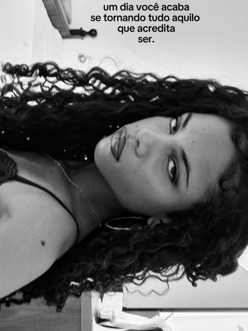 Um brinde a quem sabe acreditar boas coisas de si mesmo