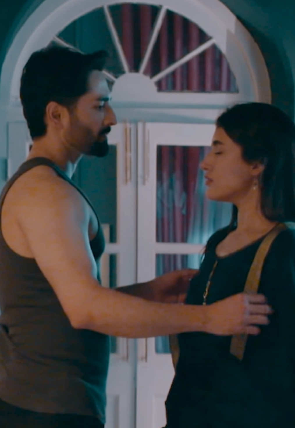 Kabir gives Riya a heartfelt assurance!❤ Watch #MannMastMalang tomorrow at 8:00 PM on Geo Entertainment. #7thSkyEntertainment #GeoEntertainment #HarPalGeo #GeoTV #AbdullahKadwani #AsadQureshi #AliFaizan #NooranMakhdoom #DanishTaimoor #SaharHashmi #WhatToWatch