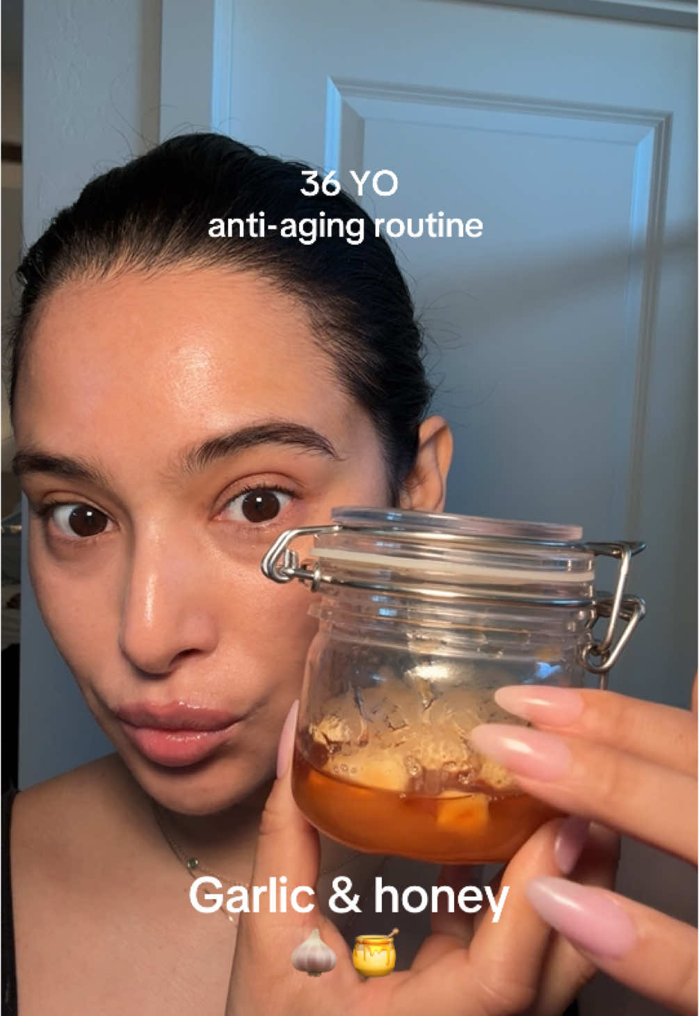 This also helped me with my hormonal/cystic acne🫶🏽 #antiagingroutine #hormonalacne #hormonalacnejourney 