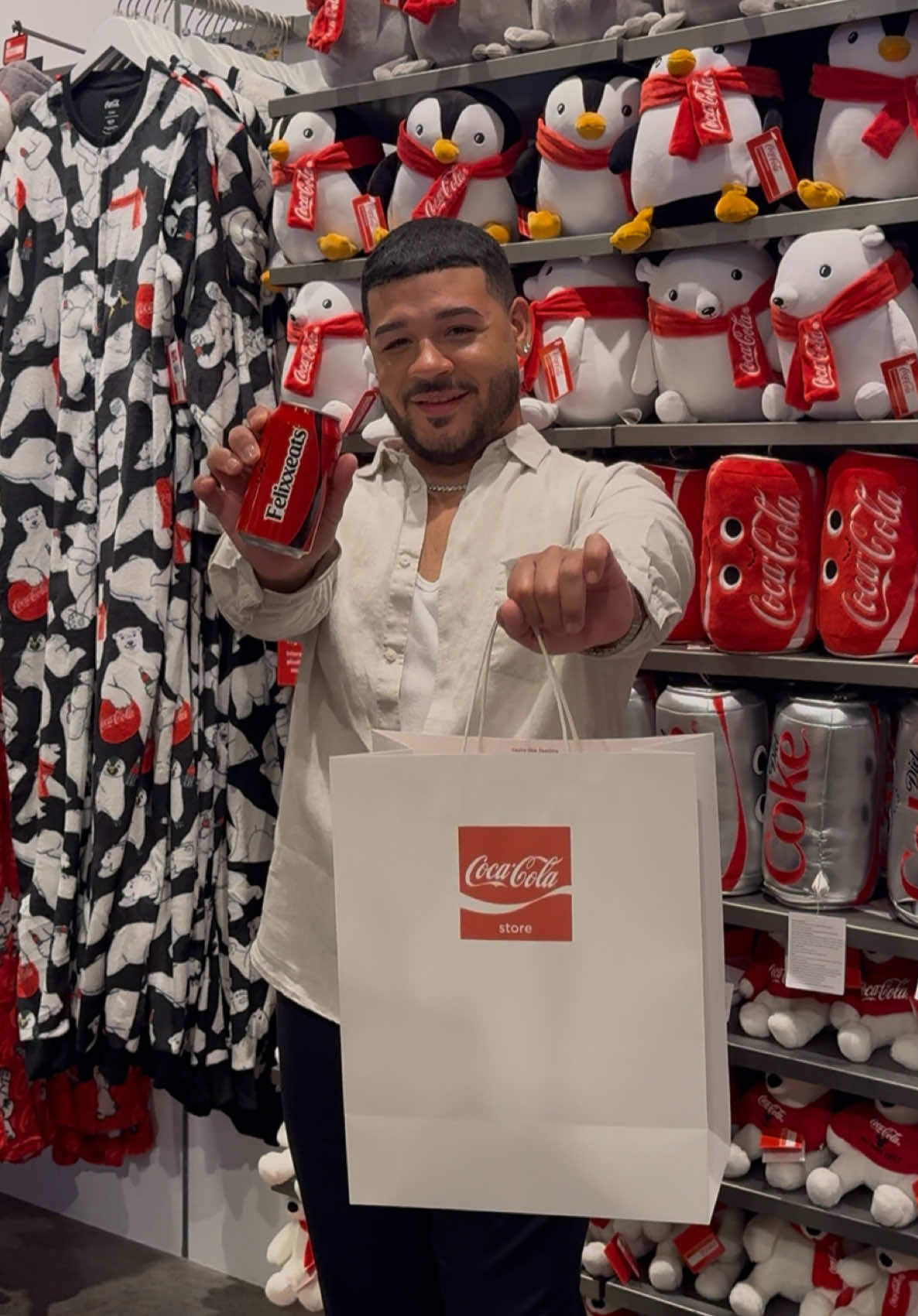 COME SHARE A COKE WITH ME AT @Coca-Cola @Coca-Cola STORE IN DISNEY SPRINGS ORLANDO, FL! FOR ONLY $8.95 YOU CAN CUSTOMIZE YOUR FAVORITE CAN OF COKE AND DONT SLEEP ON THE FASHION OPTIONS 👏🏽 #cocacola #shareacoke #shareacokechallenge #cokepartner #cokezero #dietcoke #coke #disneysprings #orlando #orlandothingstodo 