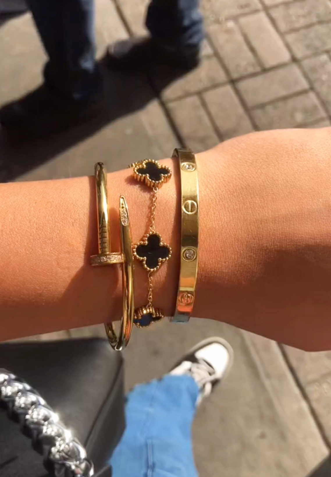 NUEVO INGRESO🍀✨ Envíos a toda Guatemala 🇬🇹  . . . . . . #CapCut #vancleefarpels #vancleefbracelet #vancleefandarpels #guatemala🇬🇹 #guatemala🇬🇹viral #vancleef #vancleef #foryoupage #fyp #jewelrynoor #fyppppppppppppppppppppppp #CapCut #charms #CapCut 