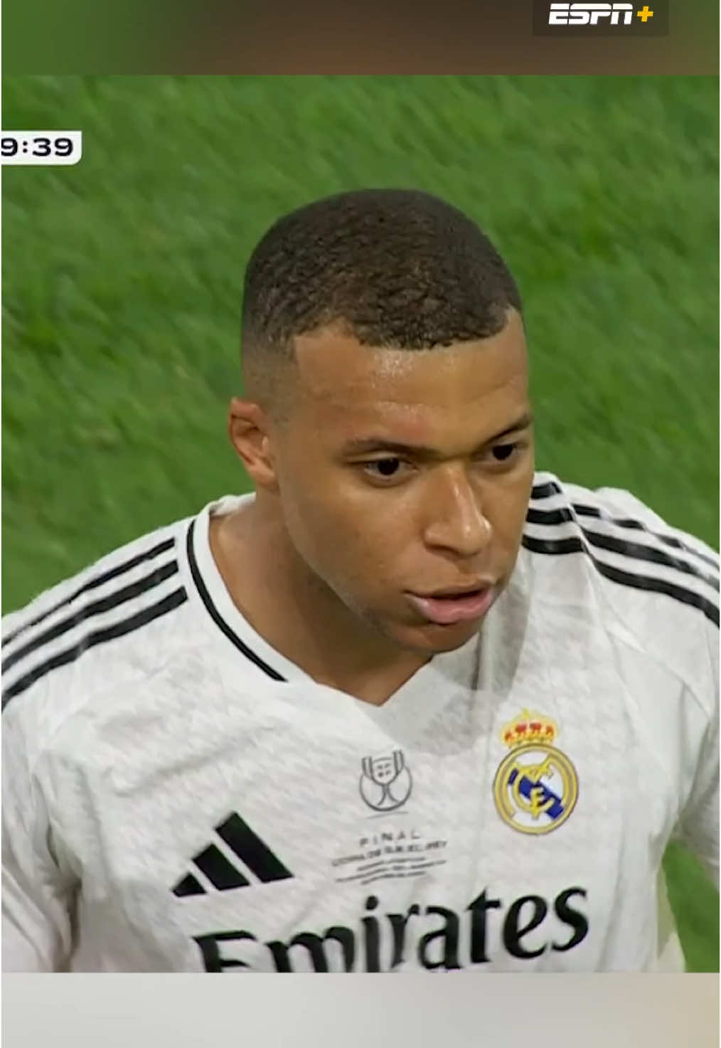 KYLIAN #MBAPPE WITH HIS FIRST-EVER DIRECT FREE KICK GOAL TO TIE IT UP IN THE COPA DEL REY FINAL 😱