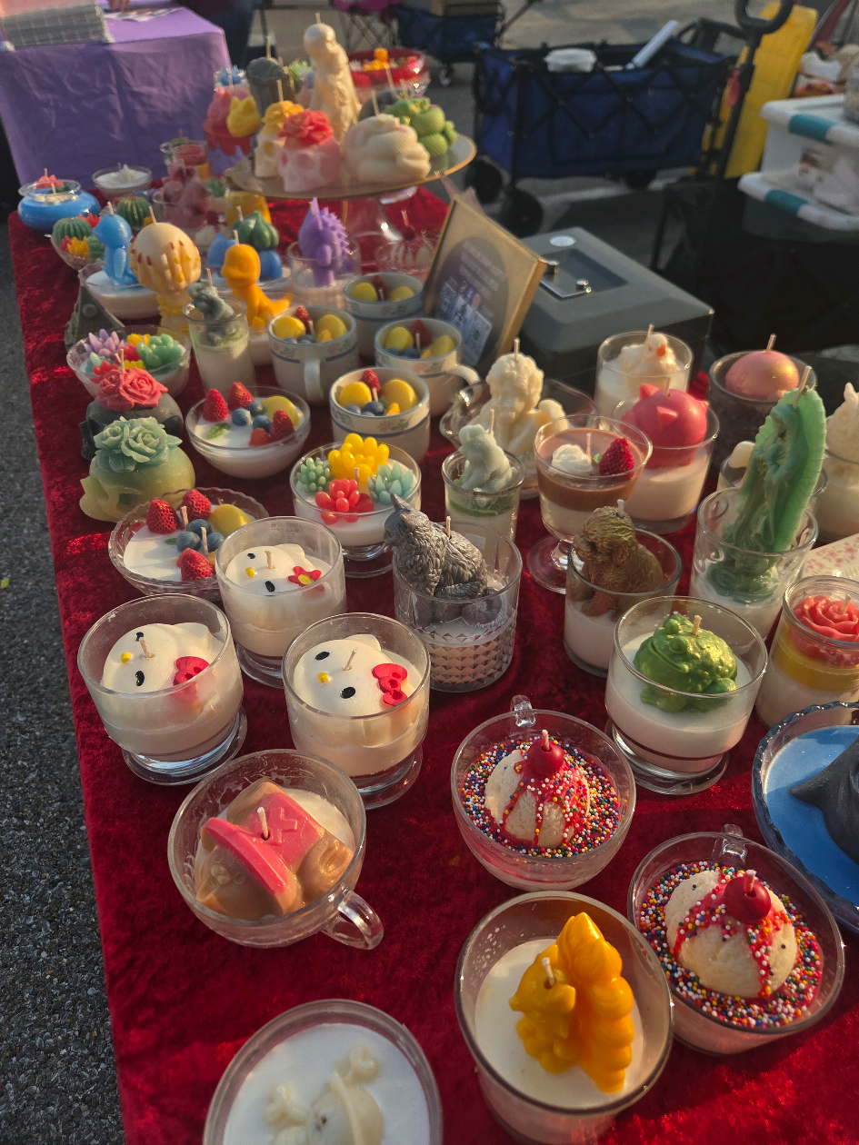 Check out my candle display table from Harlingen Art Night ✨️🕯✨️ #handmade #soywaxcandles #soywax #soywaxcandle #candlesoftiktok #candles #makingcandles #candlemaker #candlebusiness 