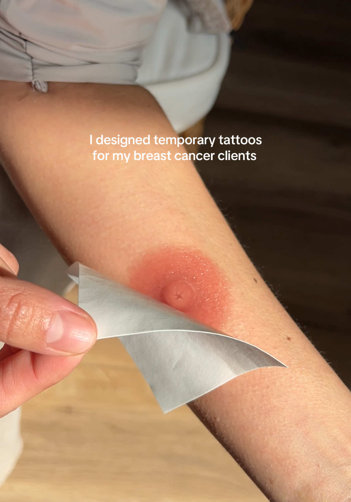 I love using these temporary tattoos during consultations! They help my clients visualize what their final tattoo will look like and feel more confident moving forward. The final step of the recovery process can feel a little scary, but little things like this make the journey just a bit easier and a lot less overwhelming. #healingart #womenshealth #bodypositivity #bodypositive #healingthroughart #tattooartist 