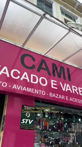 Resolvi tentar reproduzir um colar e fui bater perna no centro de POA atrás de aviamento, encontrei a CAMI que foi um super achadooooo! 📍 R. Sr. dos Passos, 90 - Centro Histórico, Porto Alegre