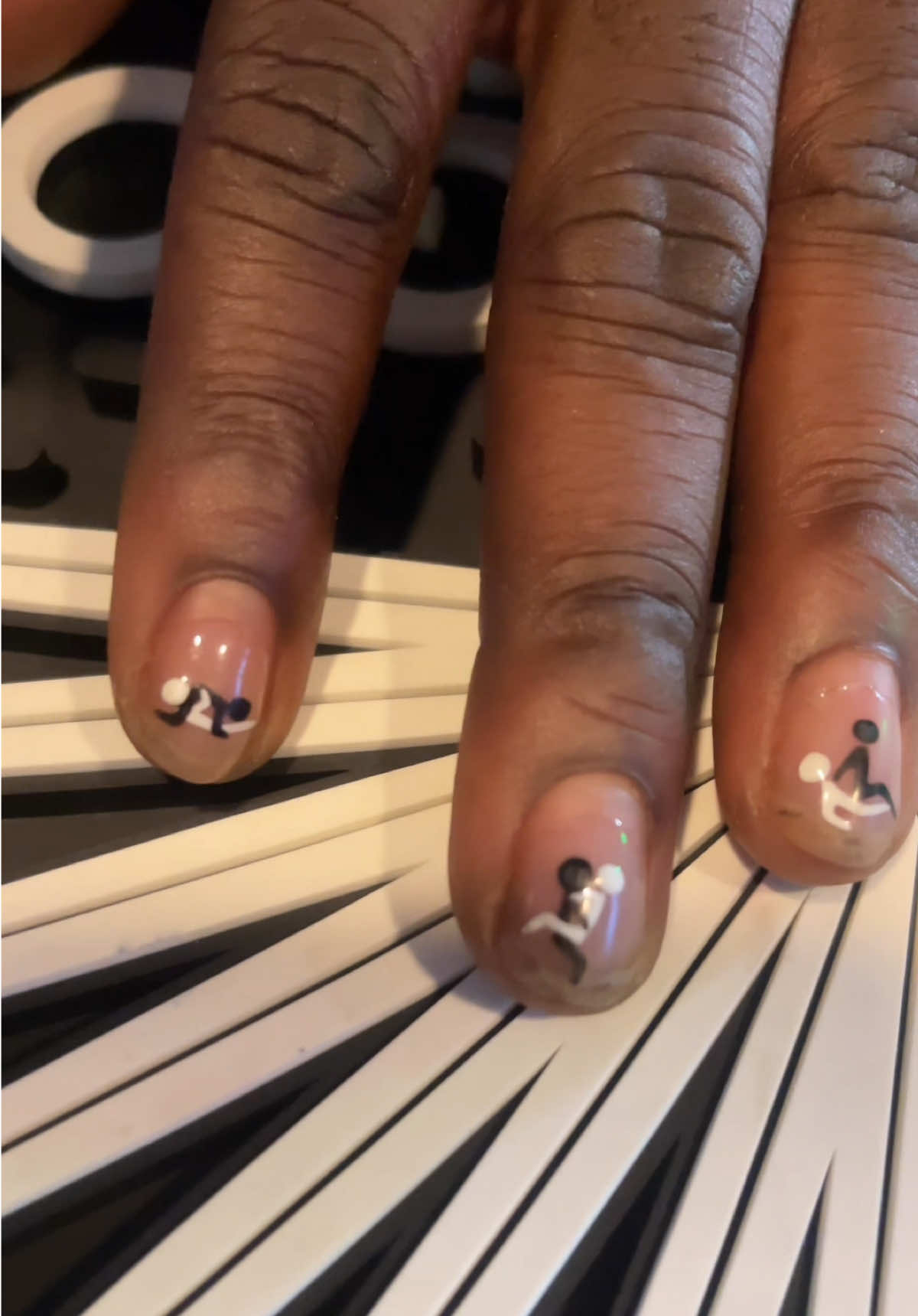 He said he tells girls to pick a finger 💀😂 nail artist:@Rylee smiley:)🦥  The fingers: @CJ Byron 