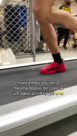 o tênis no preço de um celta 😭😭😭😭 e eu amei 😭😭😭 #adiospro4 #tenisdecorrida #foryoupage #corrida #Running 
