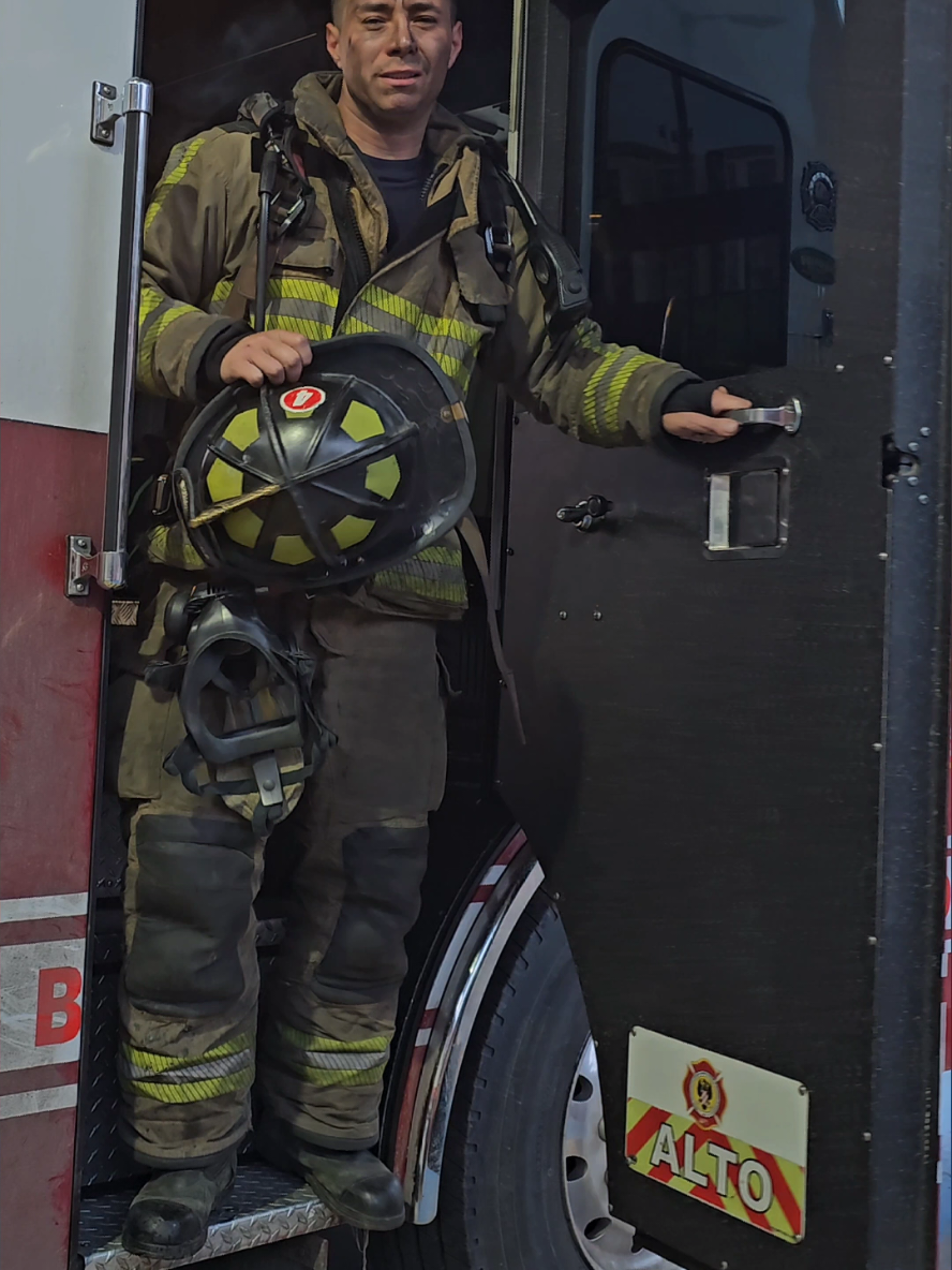 👨‍🚒🚒 No va a pasar nada Pecas 🚒👨‍🚒 #bomberosbogota  #bomberos #humorbomberil #bomberoscolombia #esperas #paratiiiiiiiiiiiiiiiiiiiiiiiiiiiiiii 