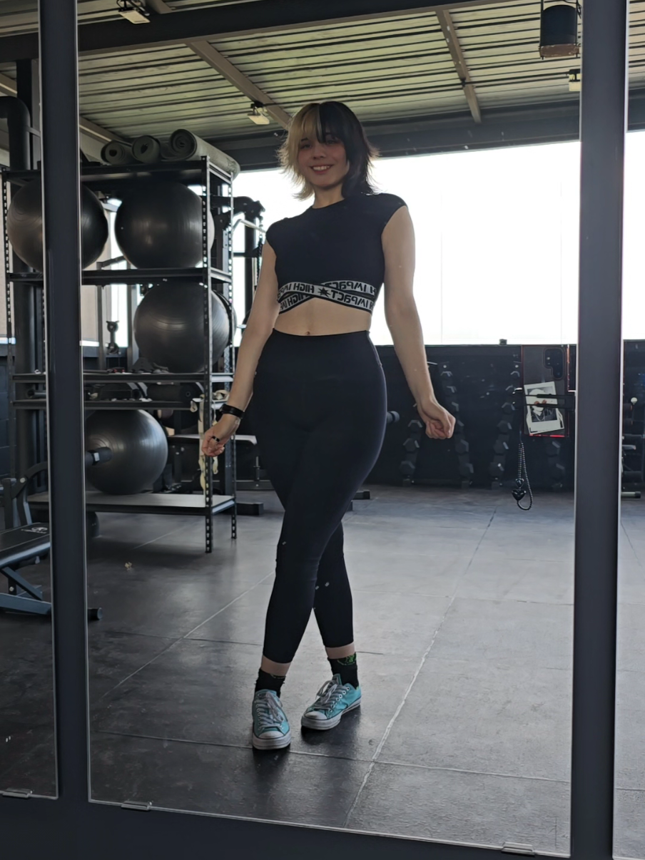 ¿Ya hicieron ejercicio hoy? #egirl #gym #aesthetic #lunasnow 