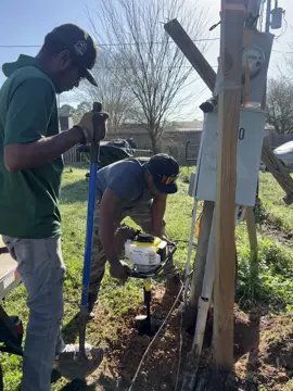 200Amp meter pole installation. This previous meter pole was leaning and was about to fall down. The owner called us up ☎️ and we fixed the problem by installing a new 200 amp meter pole.  Get at me 📱 936-933-7144 #Electrician #Electricity #Construction #Construction #Electriciansofinstagram #Sparky #dewalt #tradelife 
