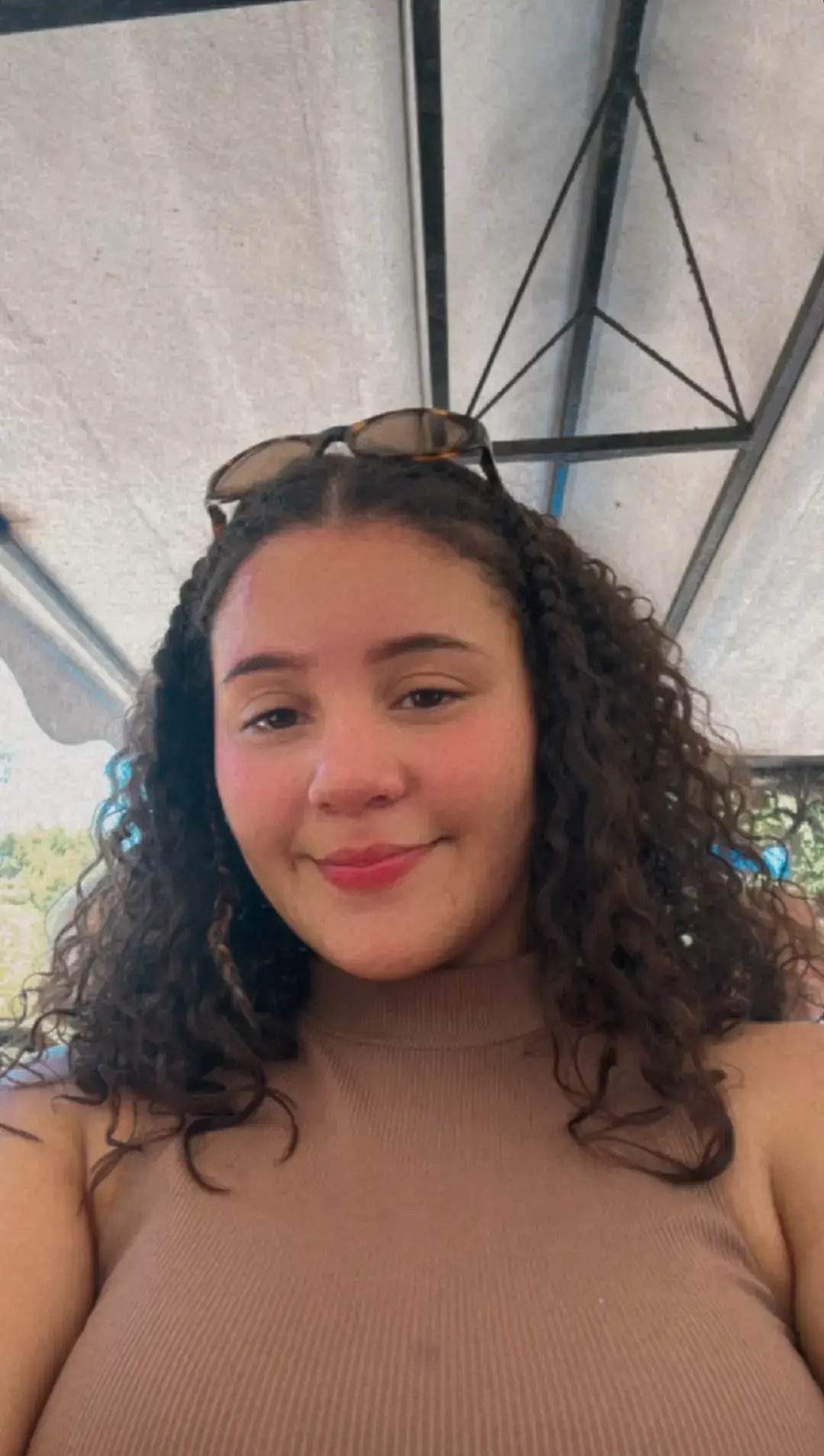 «Vive como si fueras a morir mañana; aprende como si fueras a vivir siempre.» — . . . .#franksinatra #franksinatramusic #shorts 