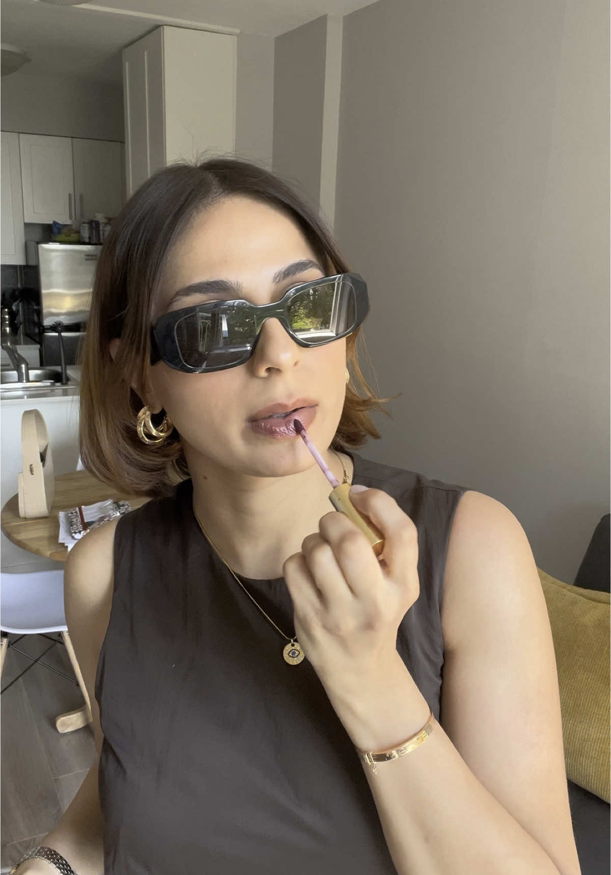 Outfit Check 😍  #OutfitCheck #HipHopFashion #StreetStyle #RunDMCVibes #RetroVibes #VintageLook #OOTD #FitCheck #FashionTok #TrendAlert #SoundTrend #TikTokTrend #ThrowbackStyle #styletok #foryoupage 