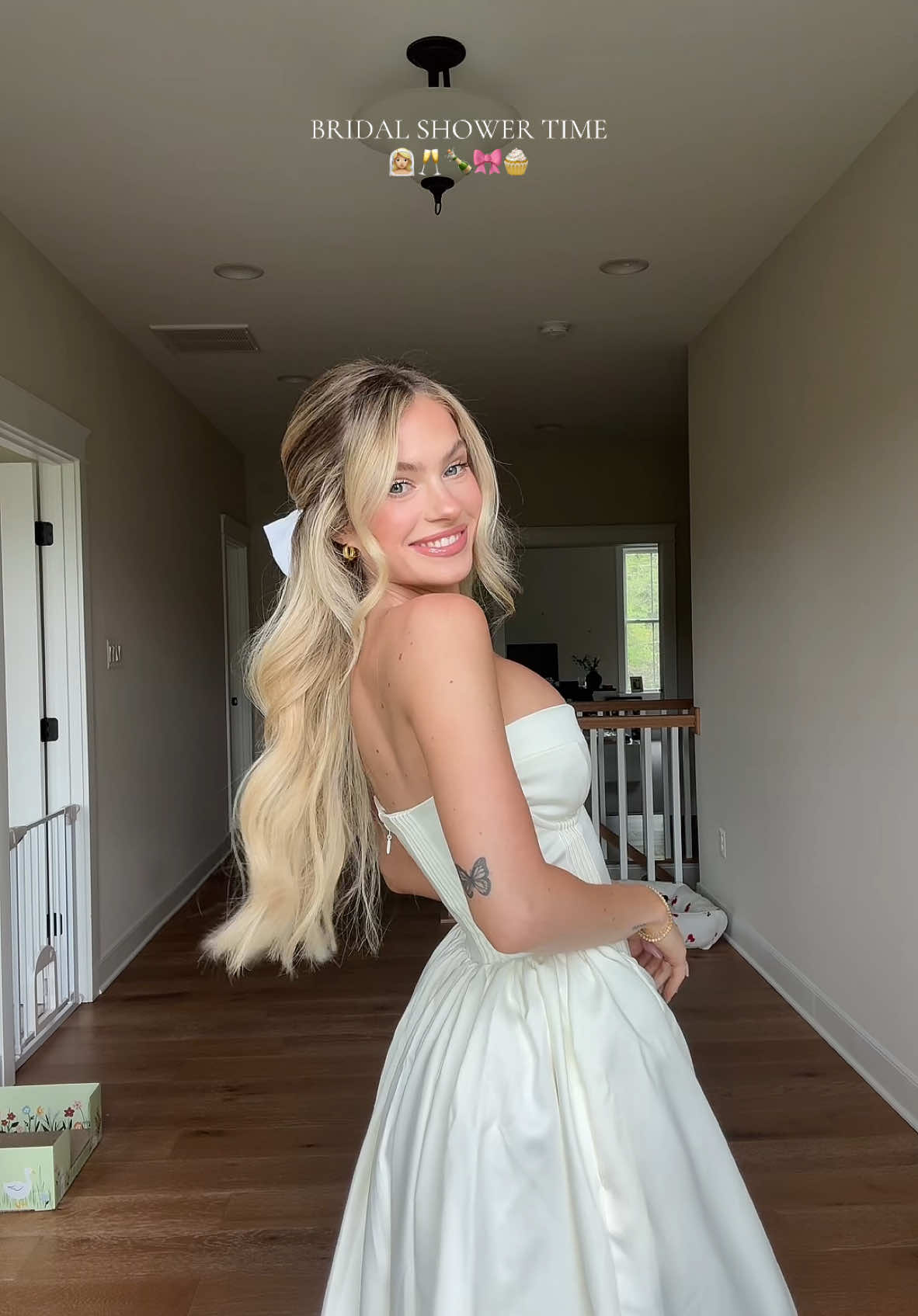 EEEEEK ITS TIME🤍🌷🌿👰🏼‍♀️🍾 #bride #bridalshower #2025bride 