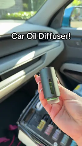This is my new fave gadget. #cartok #carairfreshener #momcar #smellycar #caroildiffuser #oildiffuser 