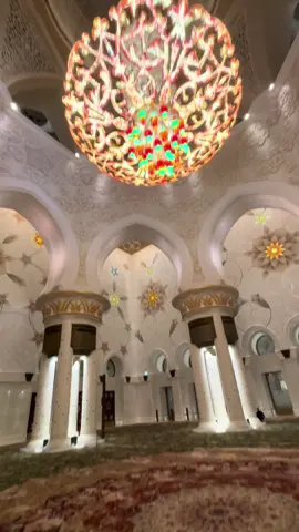 #الصلاة_خير_من_النوم #اذان #الفجر #السعودية🇸🇦 #مصر🇪🇬 #الامارات #abudhabi🇦🇪 #صوت #مقام #trend #ترند 