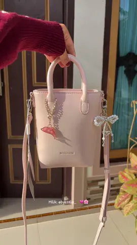 💗 #mossdoom #mossdoombag #slingbag #tasselempang 