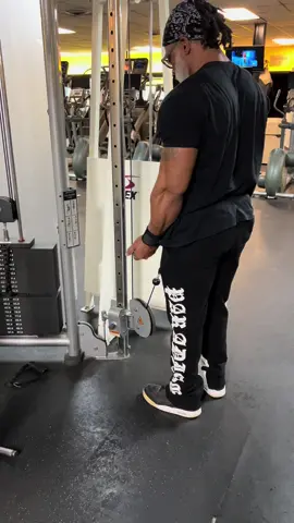 I’m hungry for this chasing life #bigdaddyenergy  #bodybuildingmotivation #blackmuscle #fitlifestyle #fyp #50andfit #silverfox #blackking #gemini♊️ #fitlife #strong #50andfit #strong #GymLife 