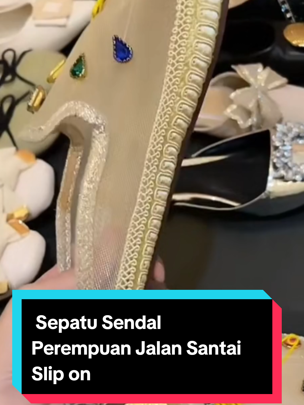 SD-122 [FF] Sepatu Sendal Perempuan Jalan Santai Slip On Wanita Simple Outdoor Kekinian Terbaru #sandalsimple #sandalcantik 