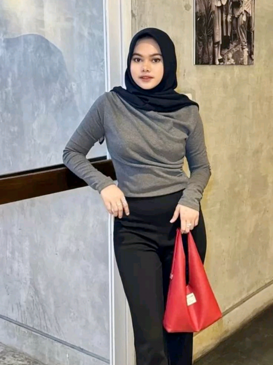 #atasanwanita #atasanwanitamurah #gazoutfitapriltoplayer #ootdwanita #ootdhijabsimple #ootdhijabinspiration  #ootdhijabstyle #ootdfeminim #fyp 