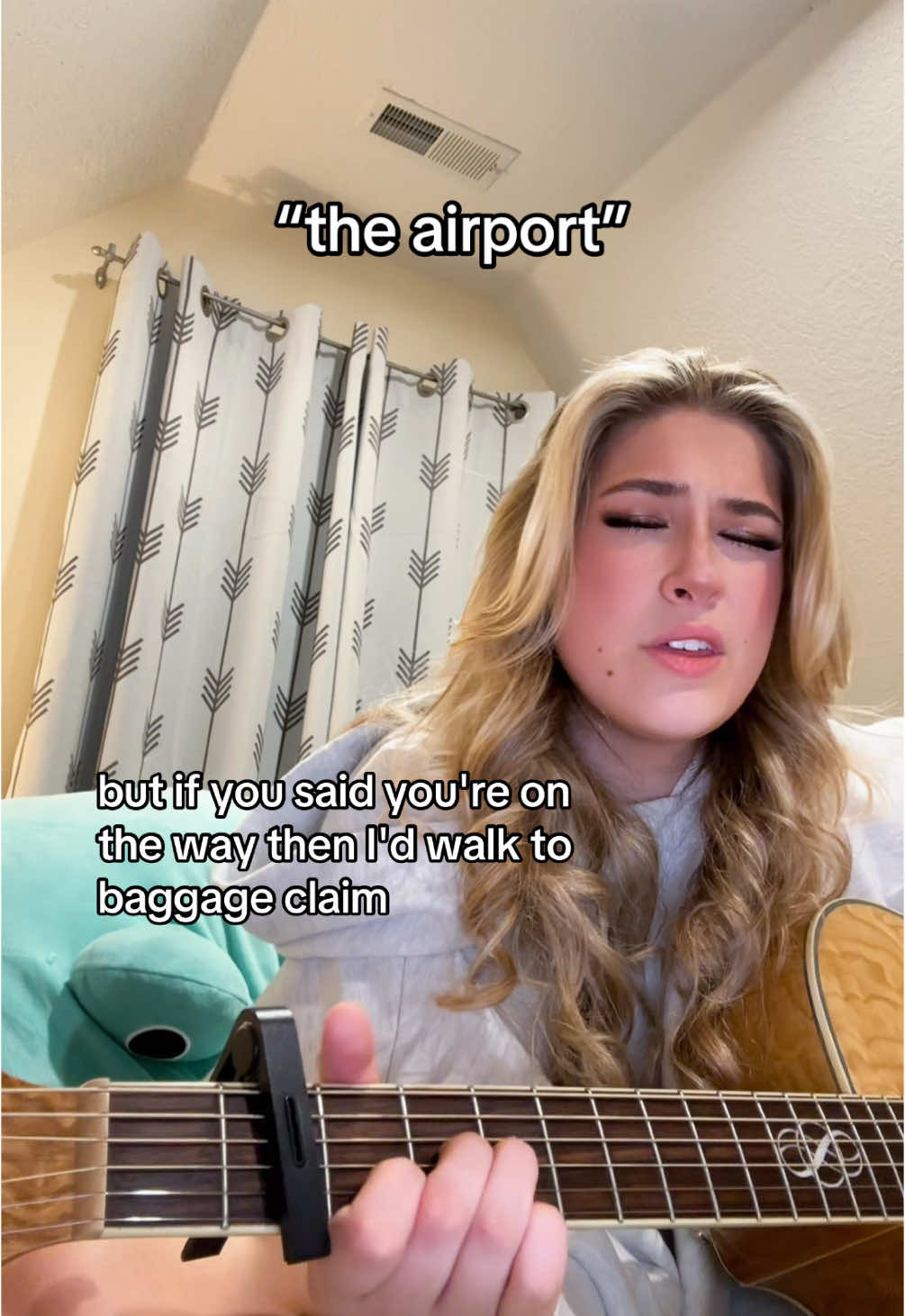 here’s the 1st half of the song i wrote on live tonight :) #singersongwriter #singer #songwriter #airport #fyp 