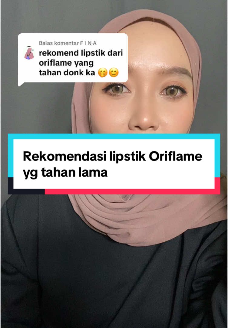 Membalas @F I N A bisa cobain The One Irresistible High Touch Shine Lipstik @oriflameidofficial yaa ka,, 2 warna ini cakep bgt d pake buat ombreann😃😃 #theoneirresistibletouchhighshinelipstick #theoneirresistibletouch #lipstikviral #lipstikoriflame #glossylips #fyp #fypage 
